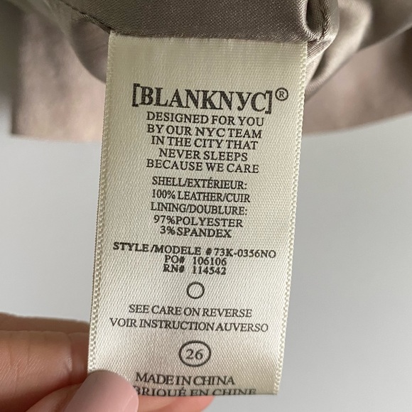 Blank NYC suede button front mini skirt - Picture 14 of 15